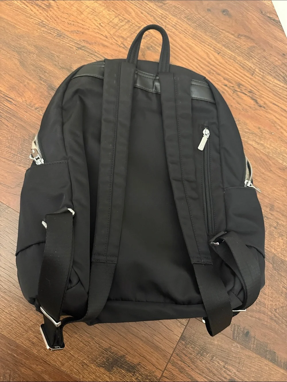 Laitu Black Everyday Backpack